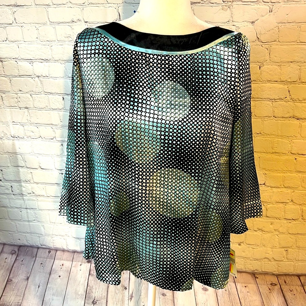 AB STUDIO Large black and blue colored 3/4 sleeve top. Scoop neck. Silky…